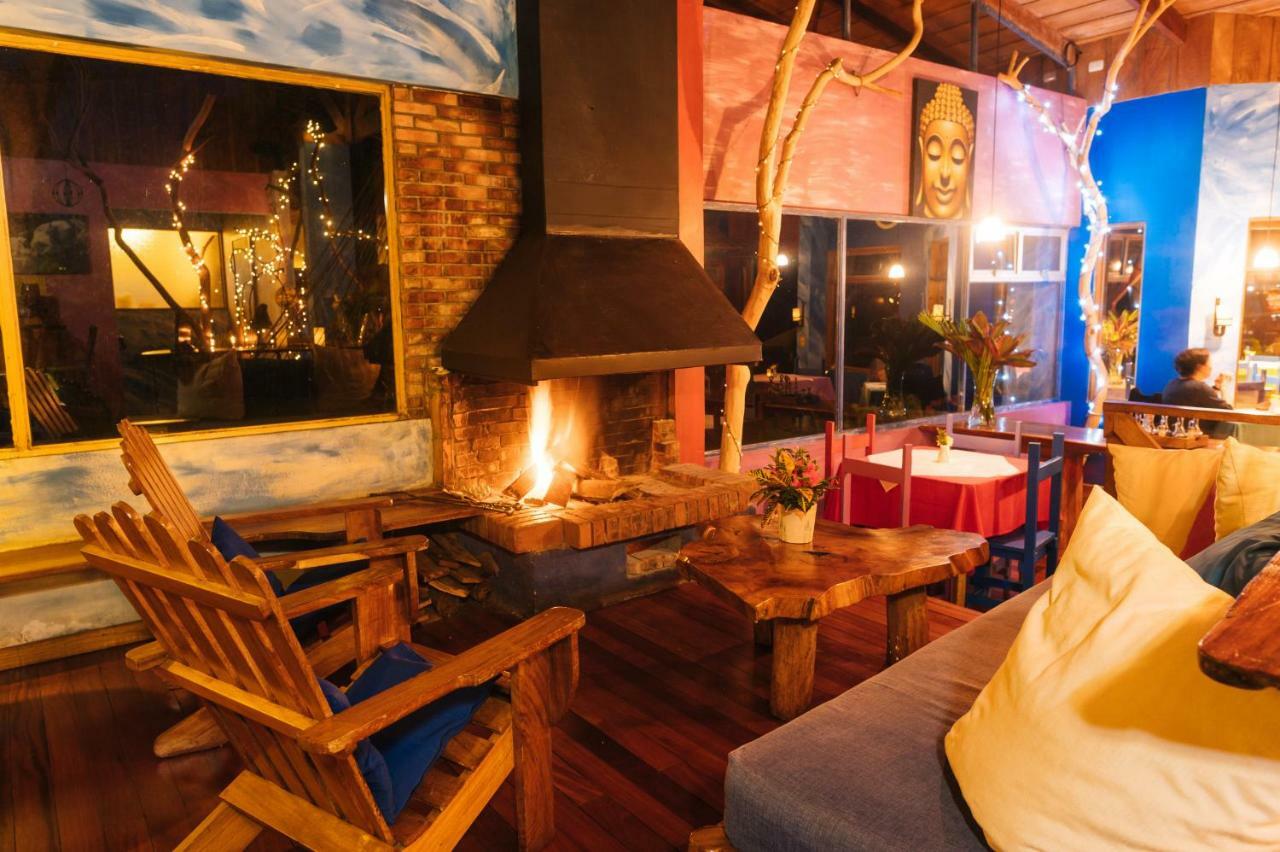 Mystica Hotel Naranjos Agrios Buitenkant foto